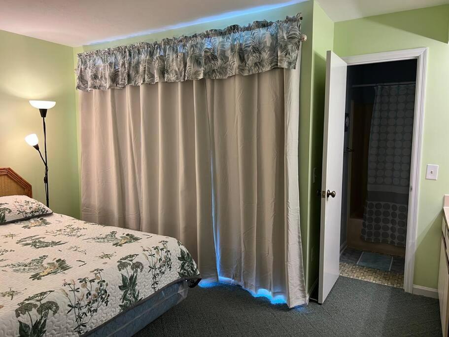Lovely 2-Bedroom Condo With Pool Миртл-Бич Экстерьер фото